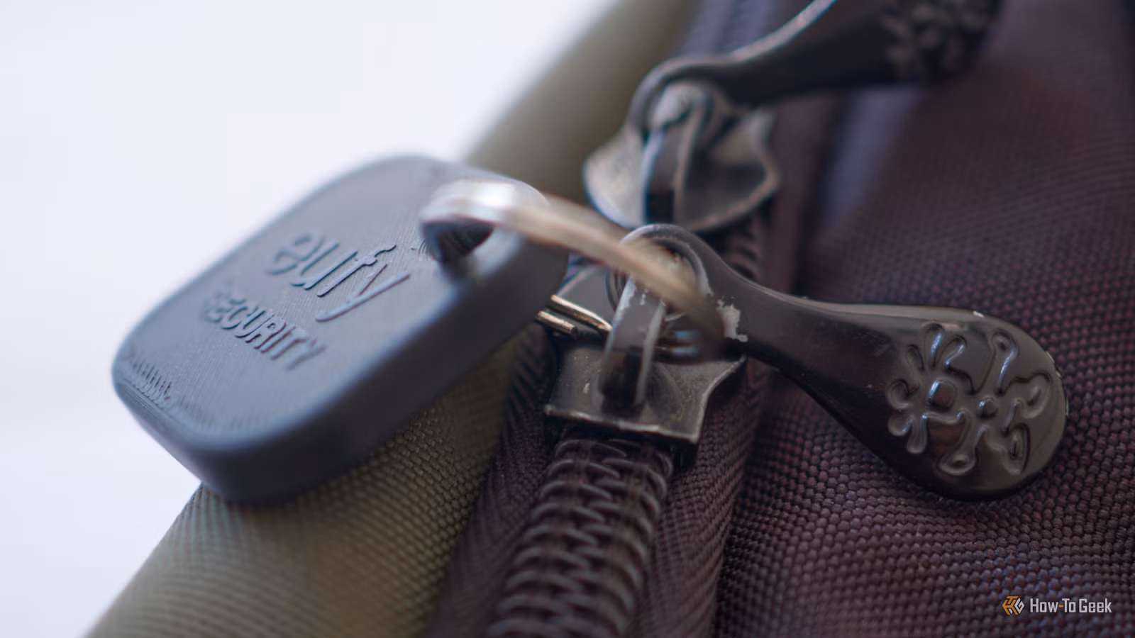 3D-Printed Decoy Trackers Can Deter Opportunistic Thieves