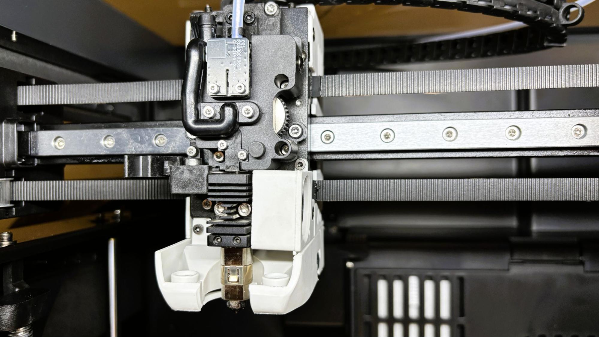 QIDI Plus5 Review: Large-Format, High-Temp Printing for $749
