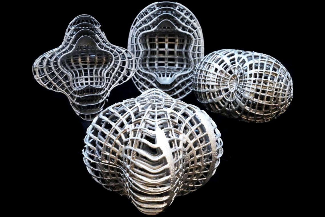 Illinois Engineers Build a 3D-Printed Thermal Cloak That Hides Objects From Heat