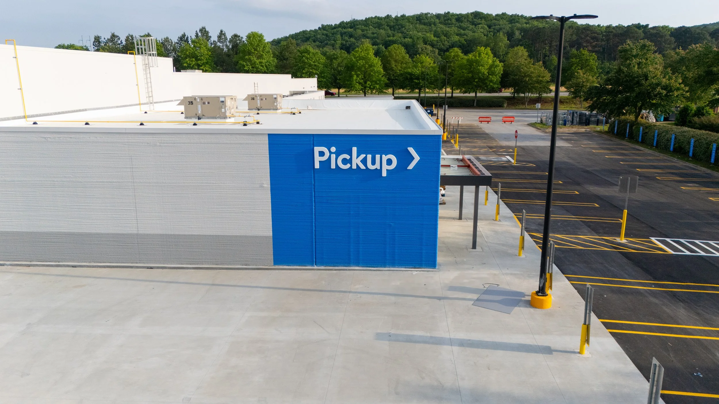 Walmart Uses 3D-Printed Walls to Cut Store Construction Costs 15%